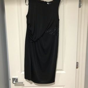 A pea in the pod maternity dress size M